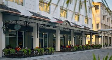 Khách sạn Paradise Suites Hạ Long